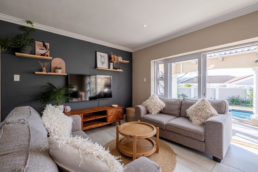 4 Bedroom Property for Sale in Lovemore Park Eastern Cape